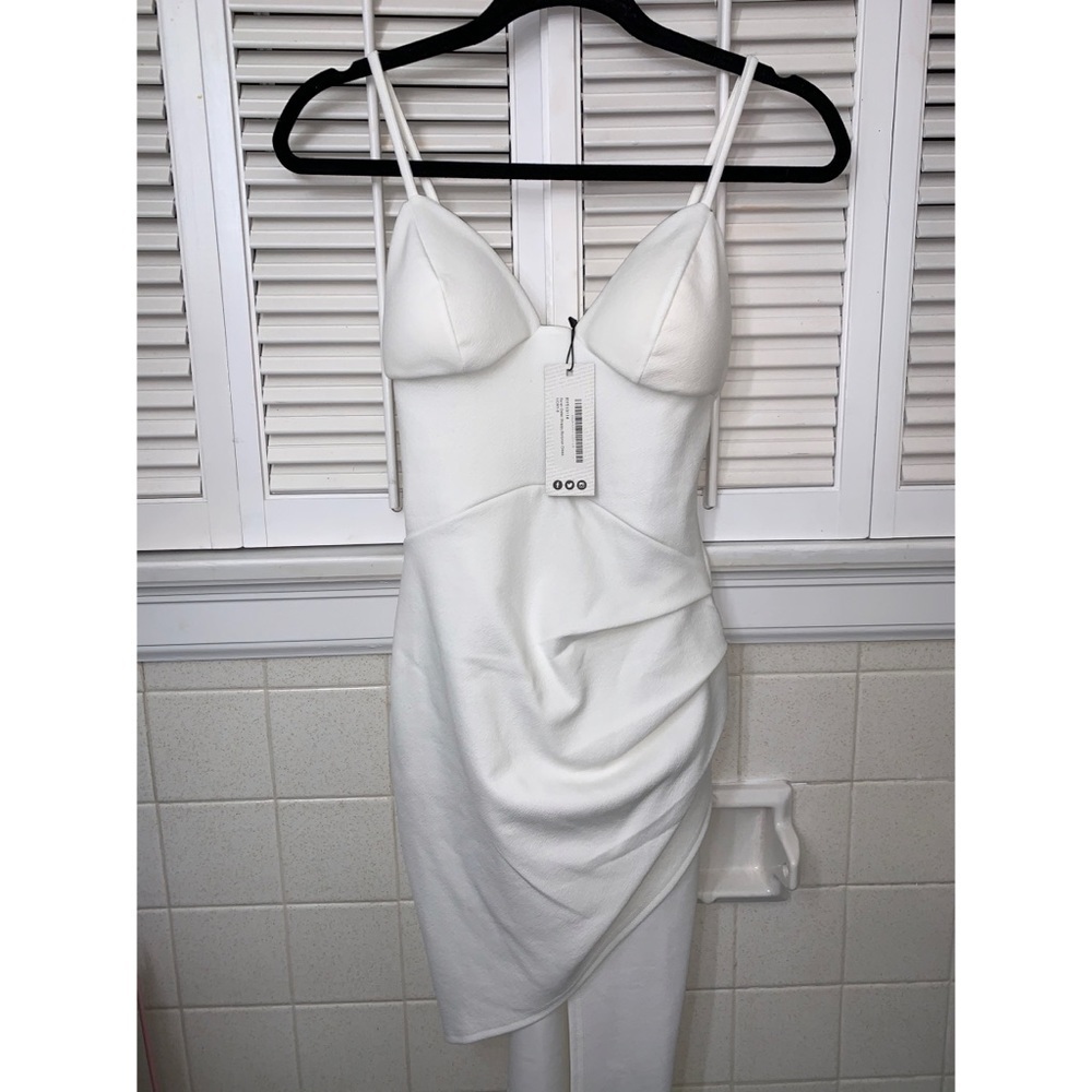 NWT Boohoo Sarah asymmetrical sexy Bodycon bride bridal resort shower party chic